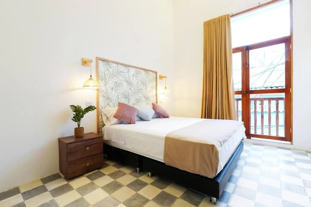 Casa Bruna, Aldaba Selection Cartagena 0*,